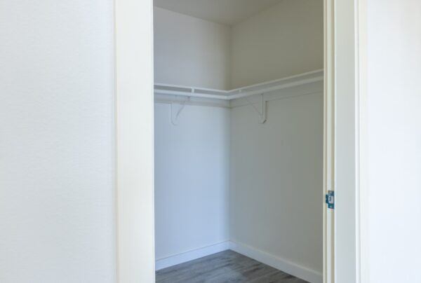 1132 - Image 4