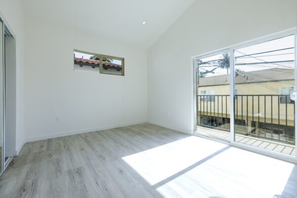 1133 Unit C - Image 9