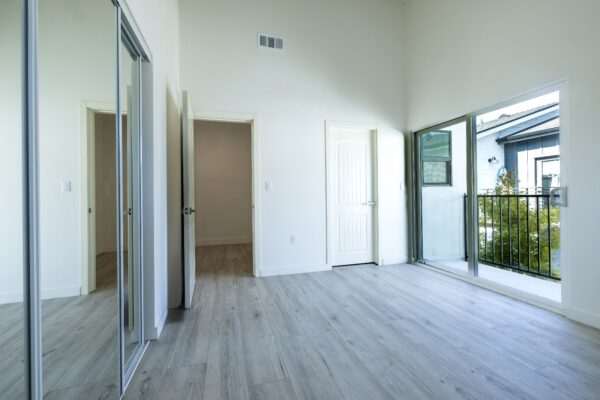 1133 Unit C - Image 4