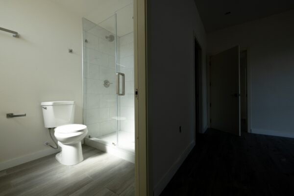 1132 - Image 7